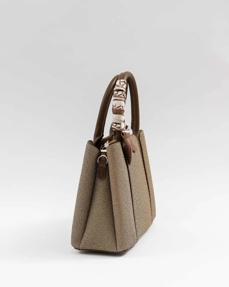 Sac à main fourre-tout à détail foulard