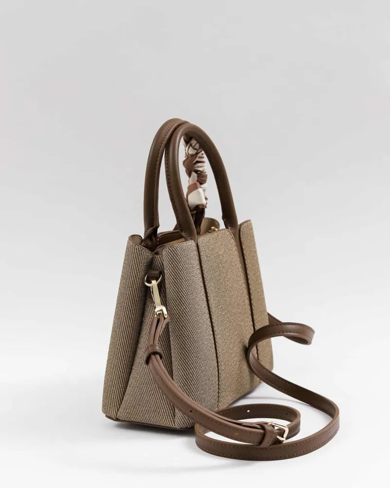 Sac à main fourre-tout à détail foulard